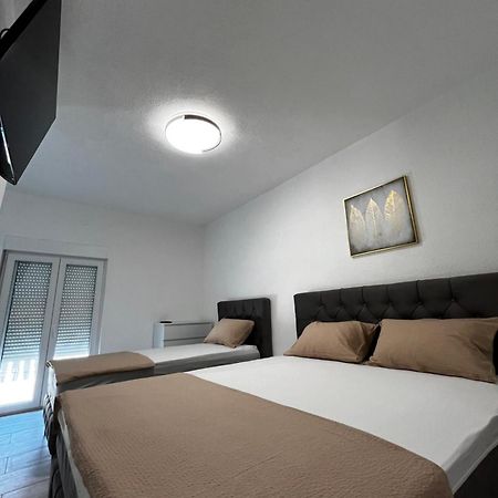 Twin Apartments Ivanica エクステリア 写真