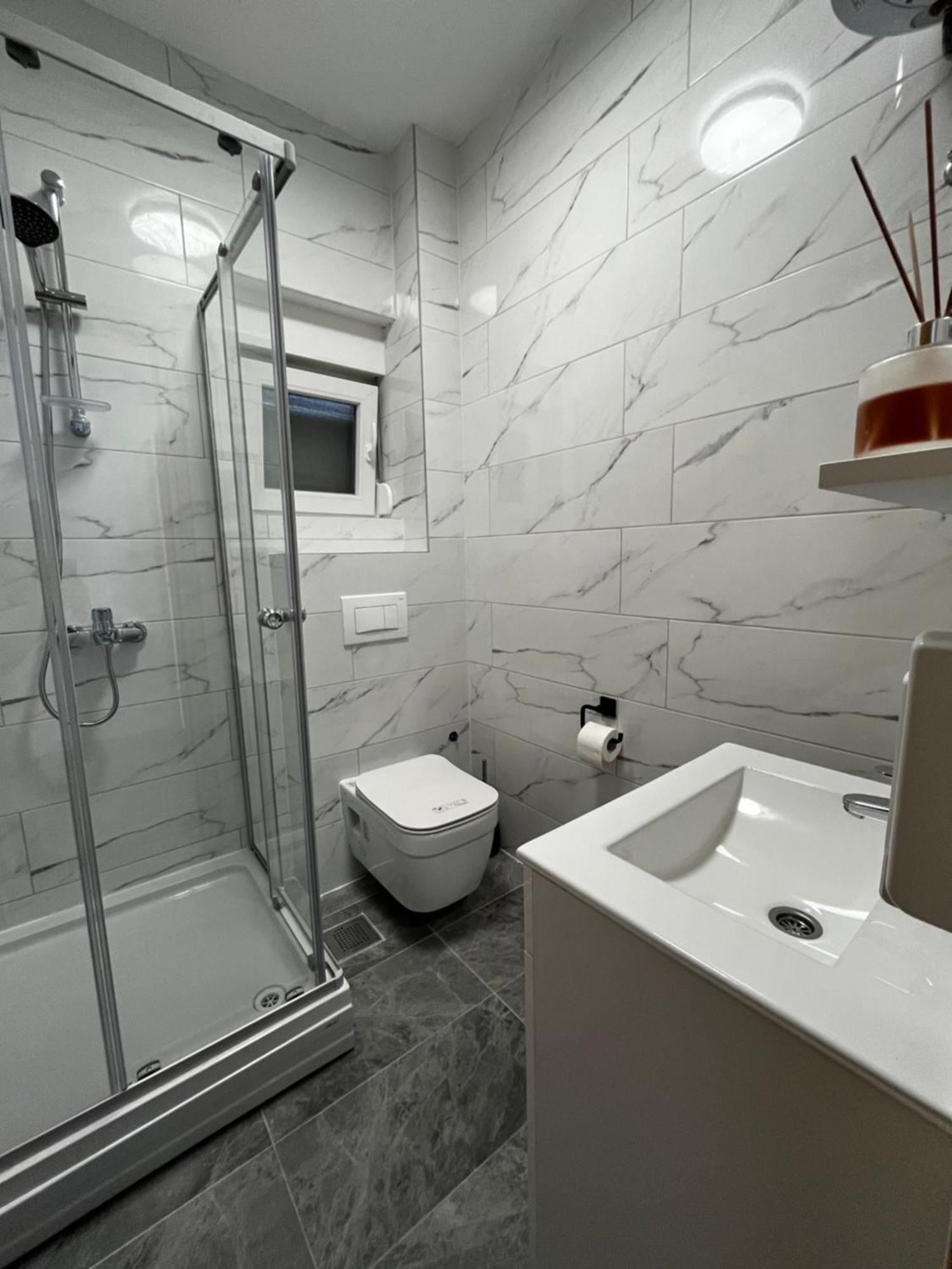 Twin Apartments Ivanica エクステリア 写真