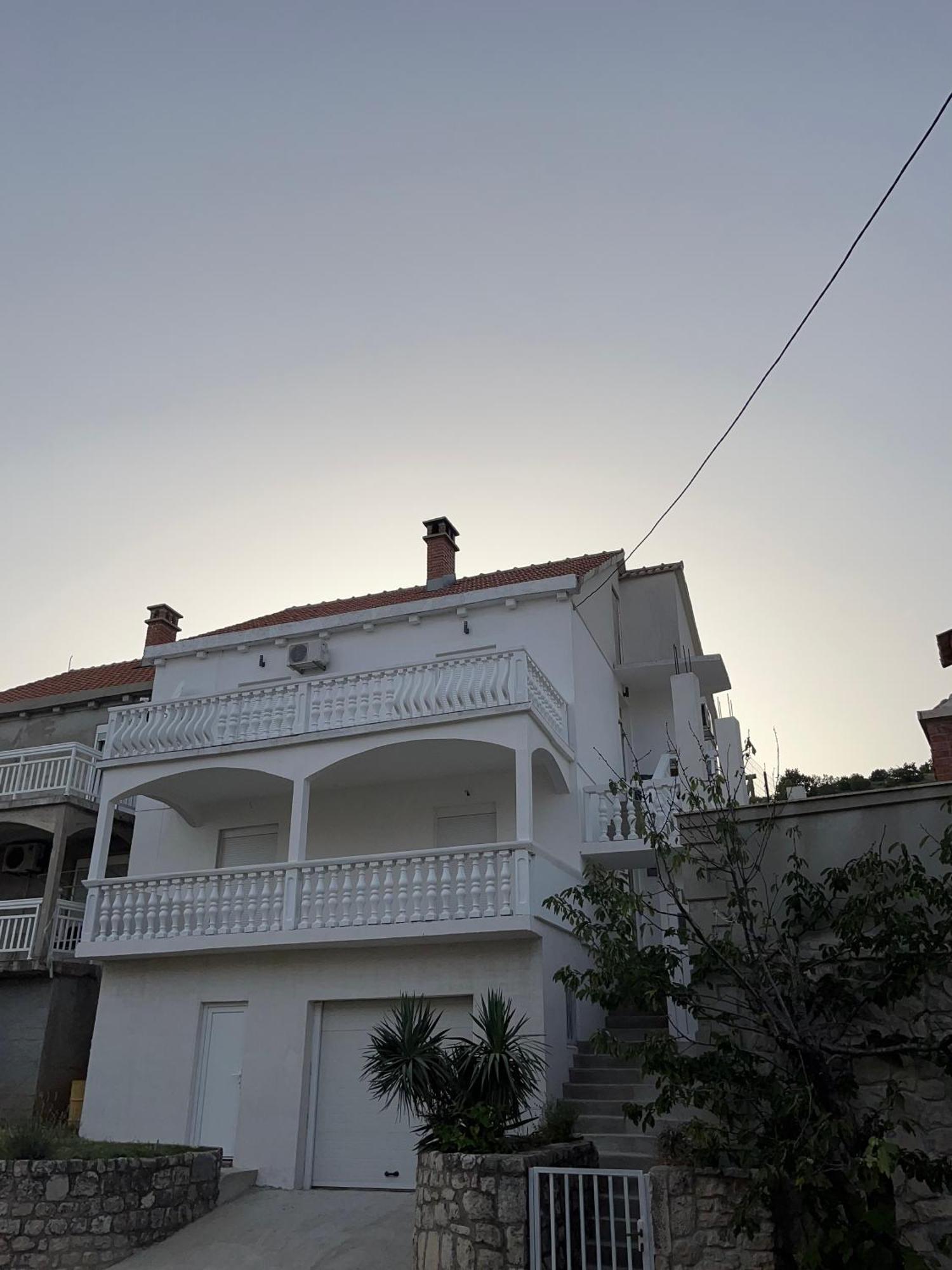 Twin Apartments Ivanica エクステリア 写真